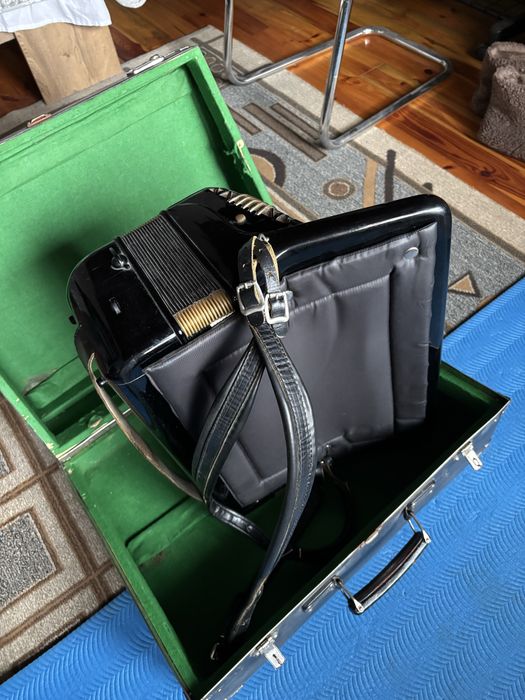 Acordeon Hohner Atlantic IV deluxe 120 basi