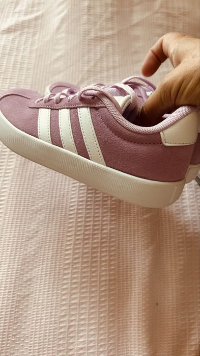 Adidas нови обувки за момиче