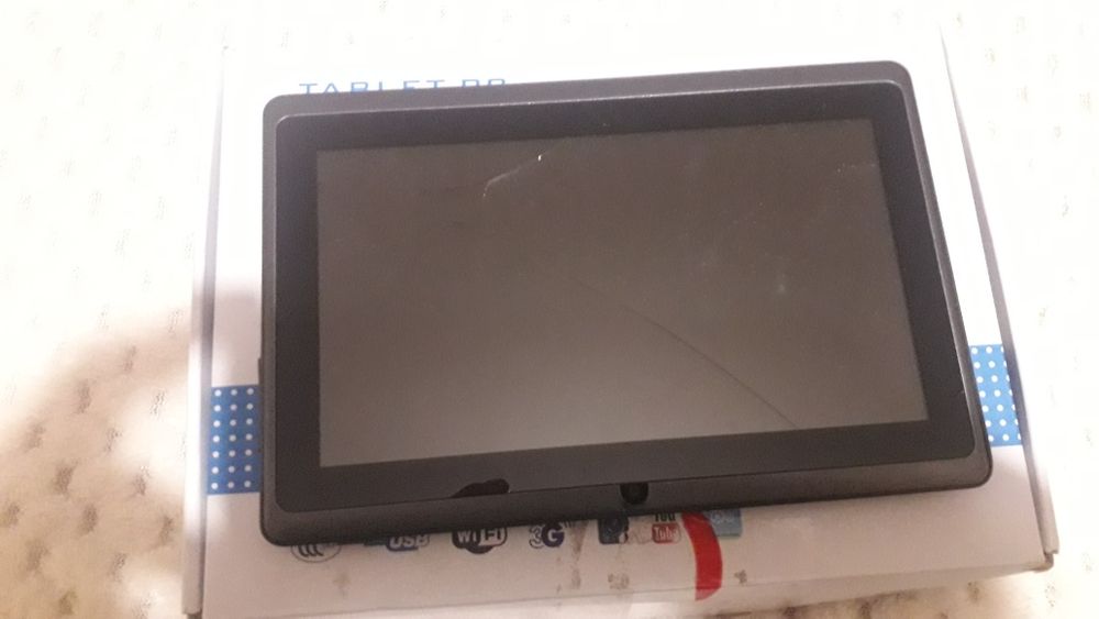 Продавам Таблет PriVileg 7- NOTEBOOK