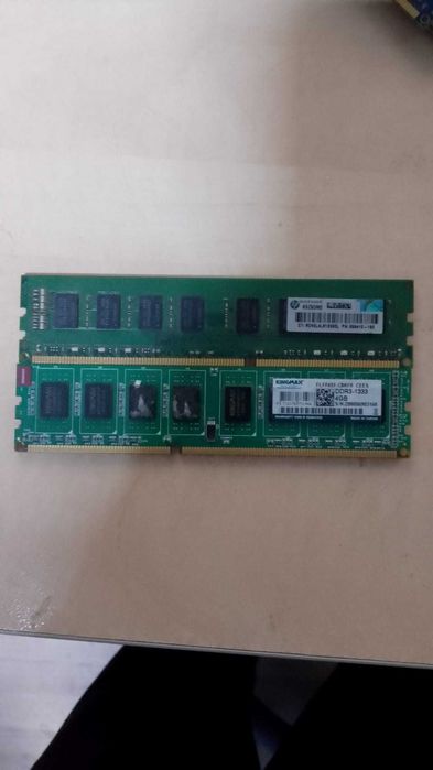 Kit 8GB RAM DDR3 (2x4GB) – 1333MHz 50 lei (ambele)