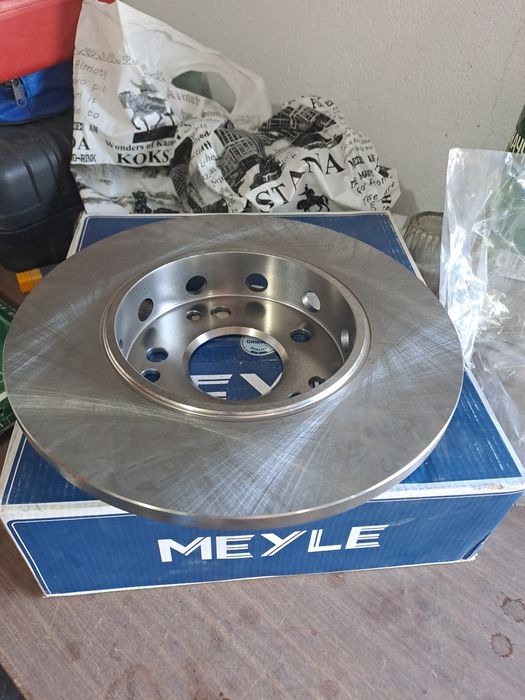 Запчасти на мерседес 124