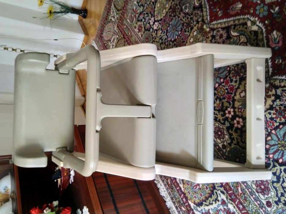 Детски стол за хранене и къпане Rubbermaid. Made in USA.