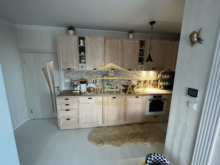 Четиристаен апартамент за продажба в м-т Акчелар