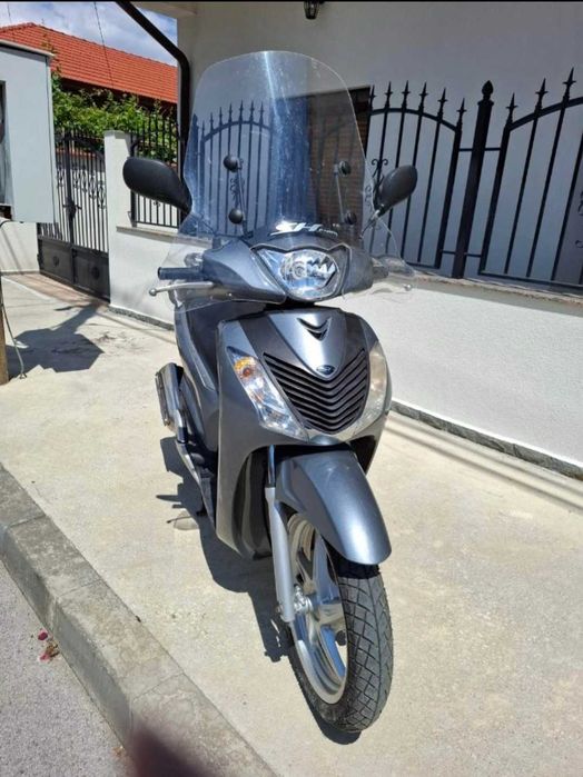 Скутер Honda 125 SH