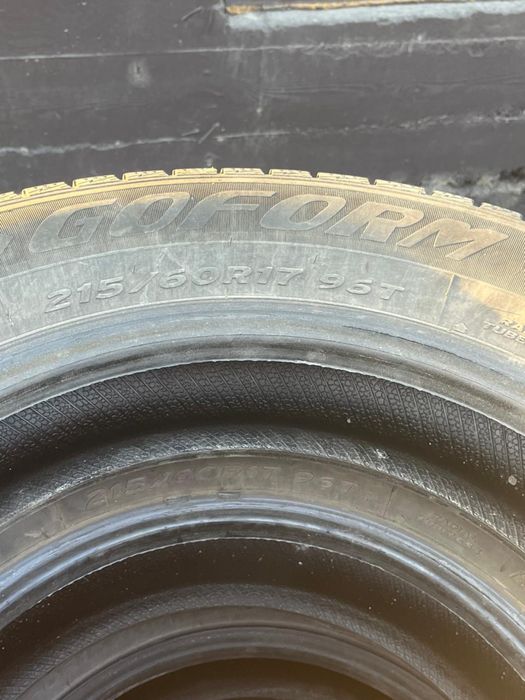 Продам зимние шины 215/60/17