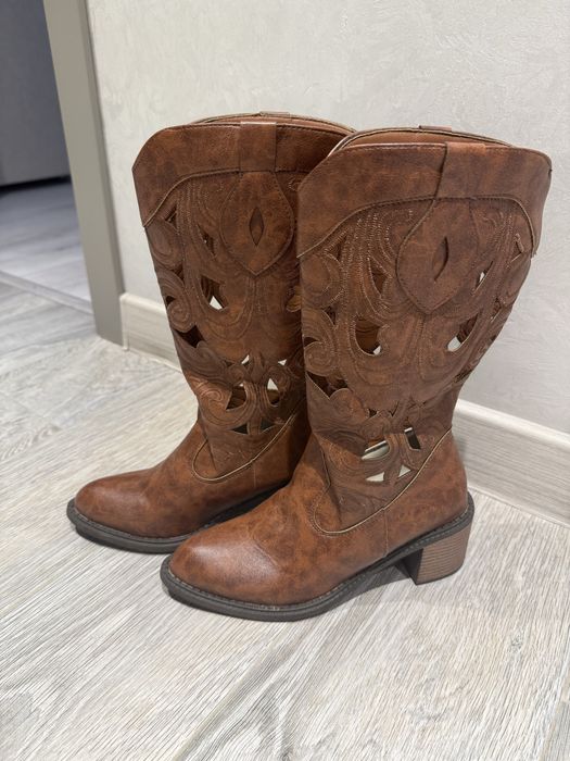 Сапоги осенние новые