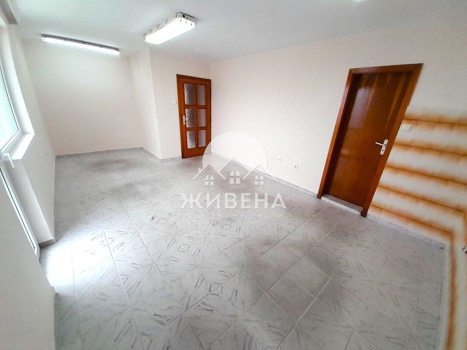 Дава се под наем Къща в Варна, Операта - 180 кв.м за 1050 € - Снимка #4