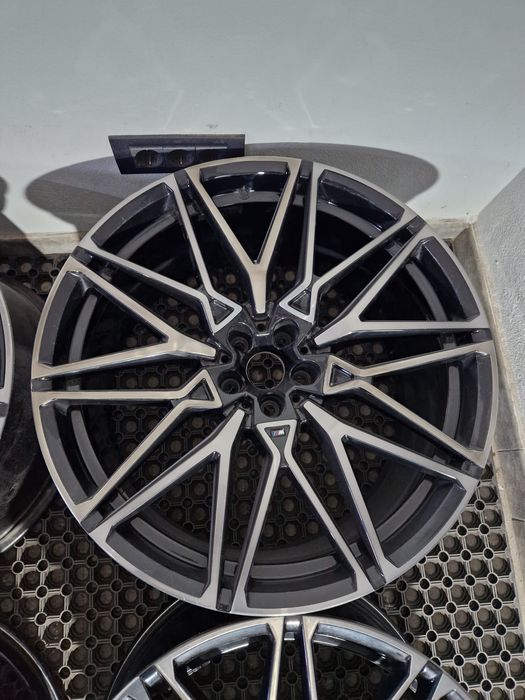jante bmw x5 f95 g05 x6 f96 g06 m 818 fața 21 10,5j / spate 22 11,5j