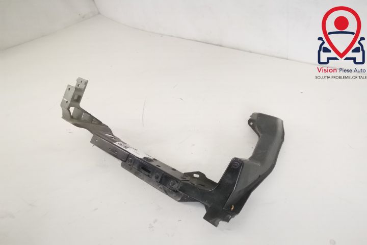 Ягуар Х760 / Jaguar XE X760 Оригинален ляв фар в добро състояние за Яг