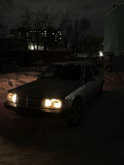 Mersedes 190e 2.0 литра