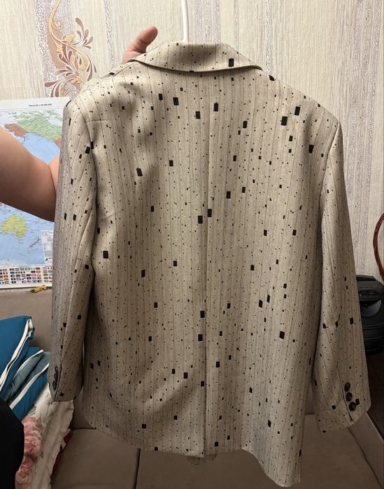 Пиджак сатылады!