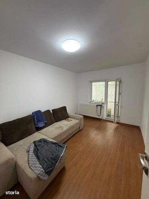 3 camere decomandate, 2 balcoane, parter, zona MALL