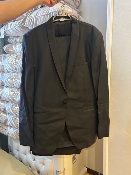 Продам мужской костюм