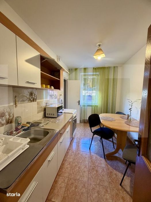 Apartament 4 camere, Central