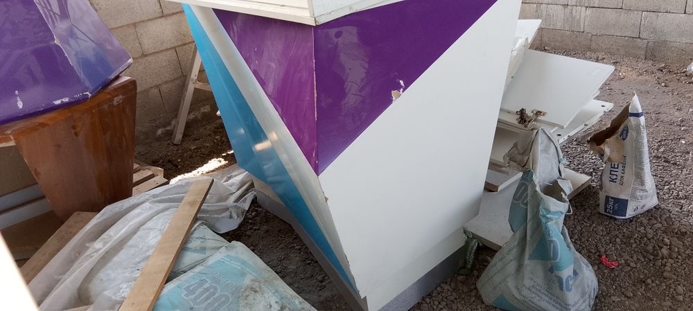 Продам офисную мебель б. У