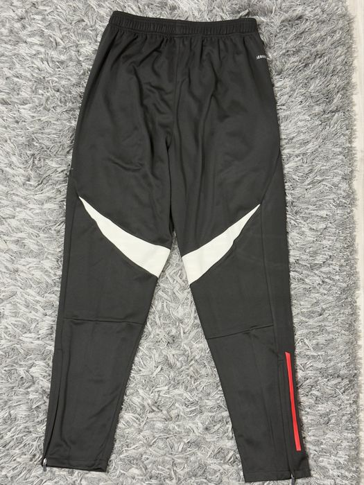 Vând Trening Adidas x LFC