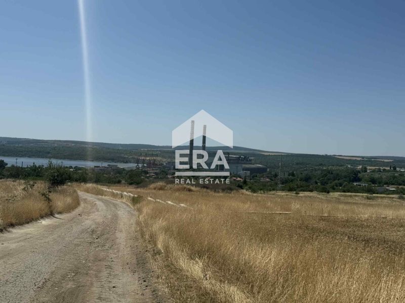 Ексклузивен парцел за продажба със статут на земеделска земя в село Ез