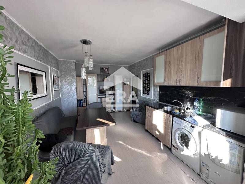 Дава се под наем Тристаен апартамент в Велико Търново, Зона Б - 58 кв.м за 280.5 € - Снимка #3