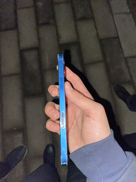 Айфон 12  телефон