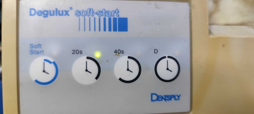 aparat de polimerizat stomatologic model DEGULUX SOFT START