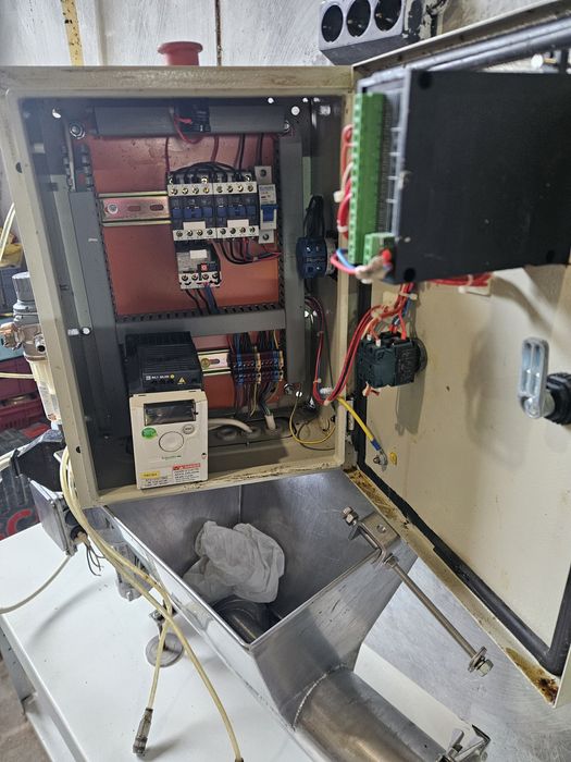 Тестоделител шнеков