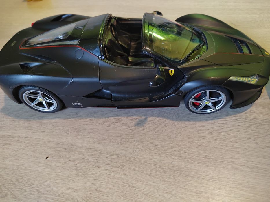 Кола LA FERRARI APERTA DRIFT, с  радиоуправление