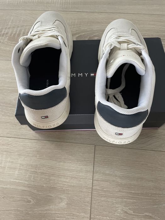 Vand adidasi Hilfiger