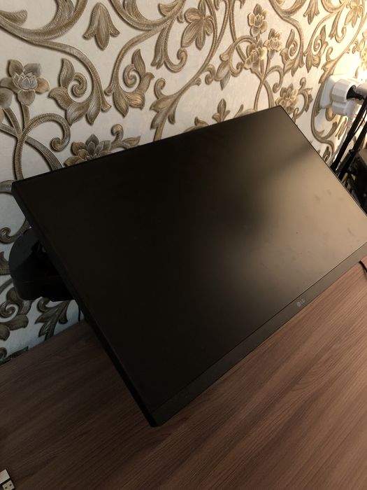 Монитор LG 24mp400 + Кронштейн