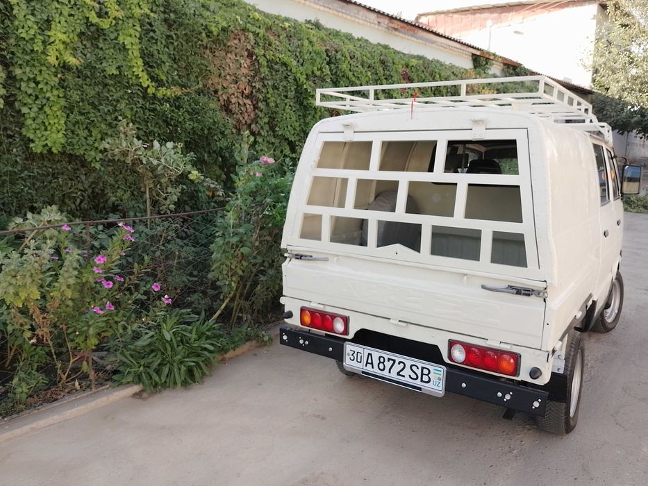 Автомобиль Лабо дубл кабина. 1991год Корейская