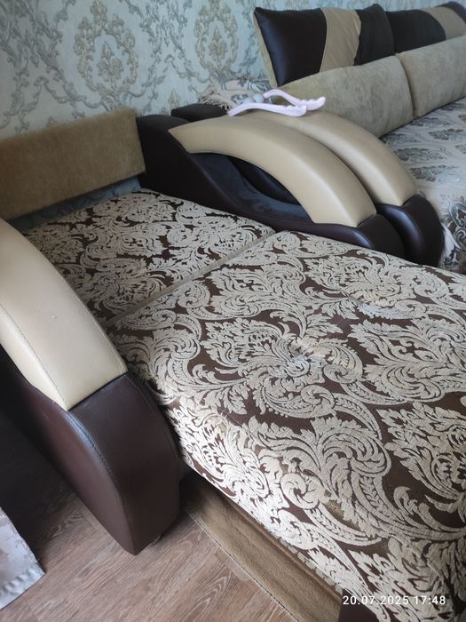 Продается диван с креслом