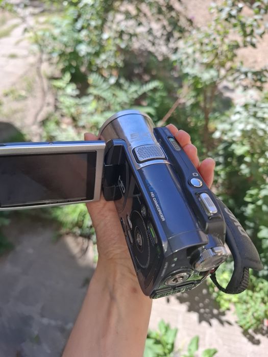 Компактна дигитална видеокамера PRAKTICA DVC 5.1 HD