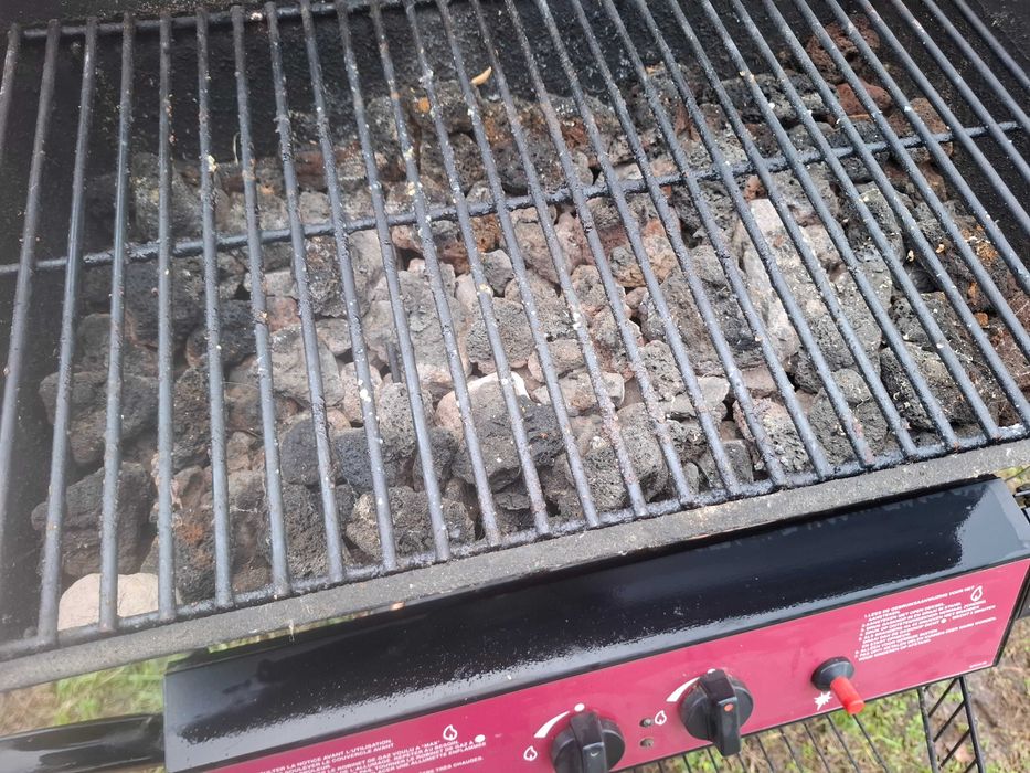 Газово Барбекю с Газов котлон