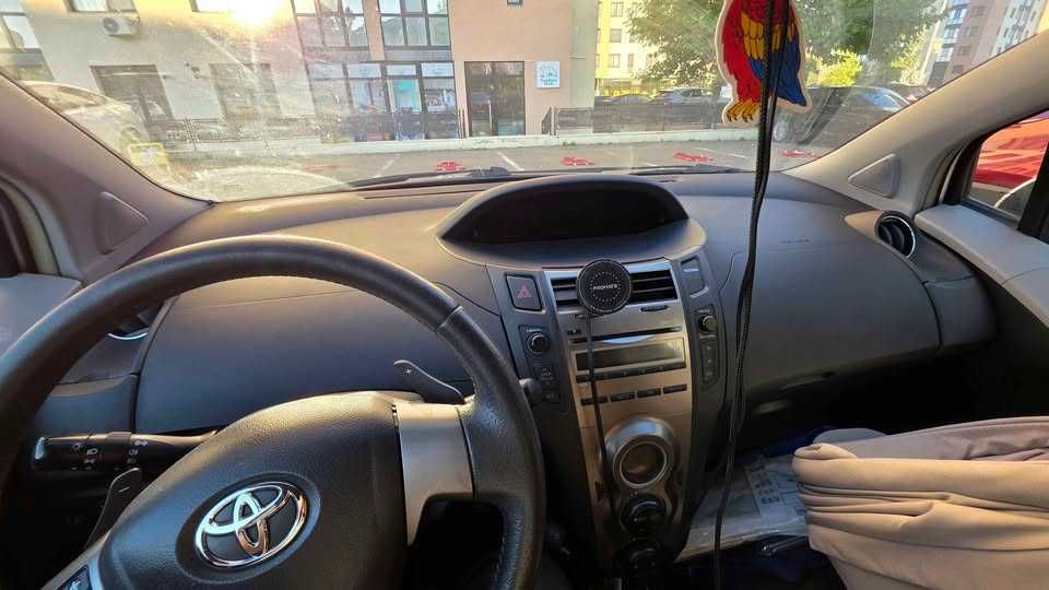 Toyota Yaris 2011, 1.3 Benzină, Cutie Automată, 99 CP, 99.921 km