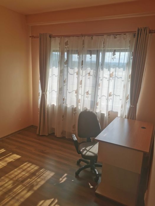 Vând apartament 3 camere 63 mp, Floresti str. Abatorului, zonă f. bună