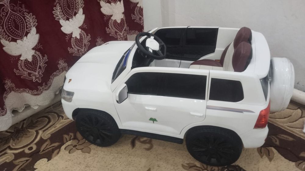 Продам детскую электромашинку