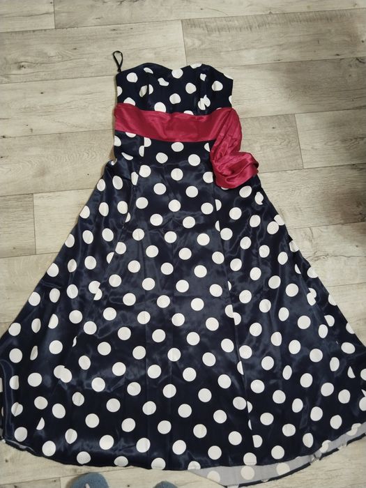 Платье открытое  48 размер