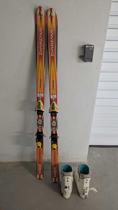 Ски + обувки Salomon идеални за начинаещ