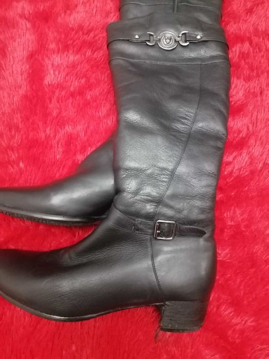 Чёрные зимние сапоги