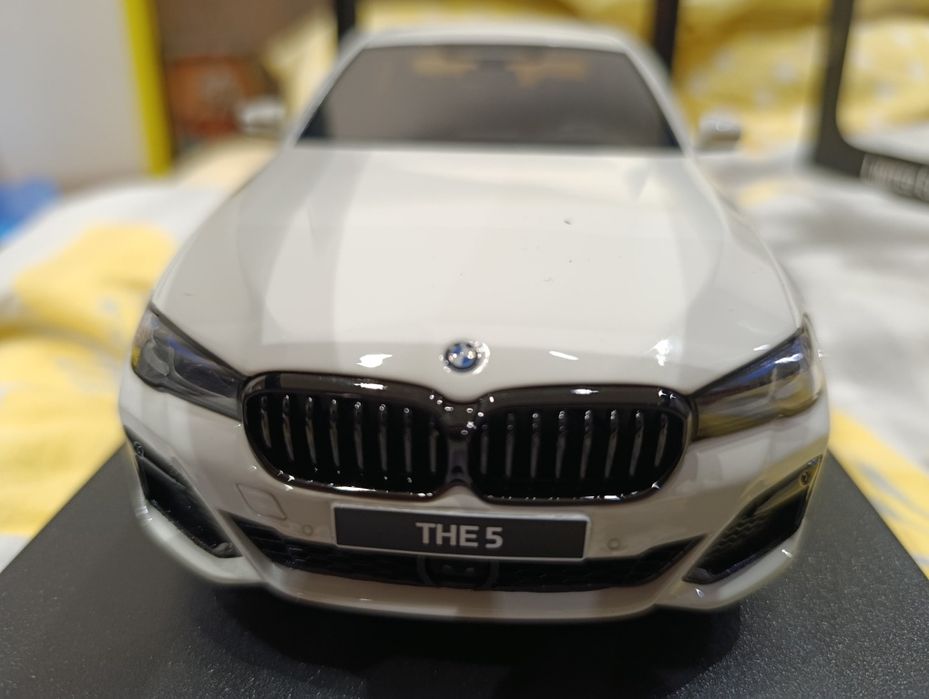 Макети mercedes,bmw 1:18