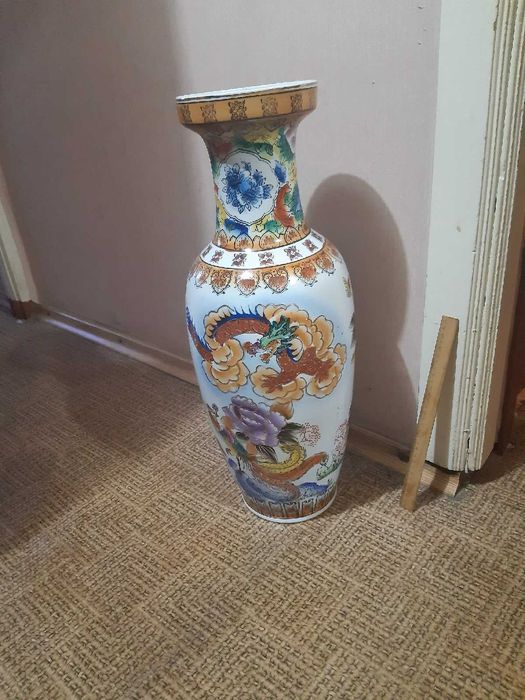 Ваза из Монголии