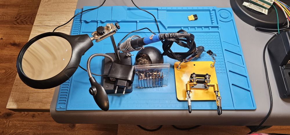 Set  lipit  electronica modificat gata de lucru