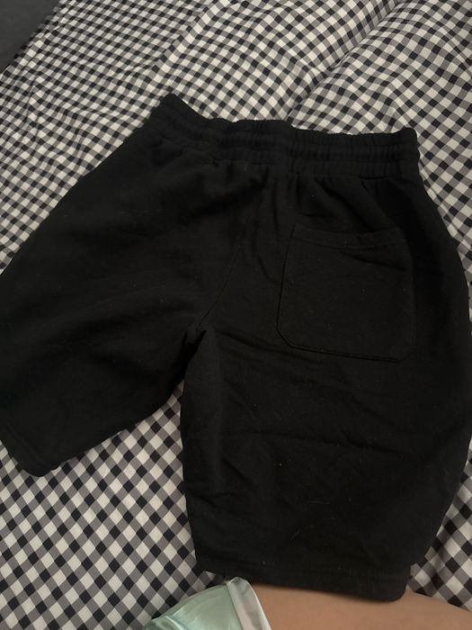 Pantaloni scurti