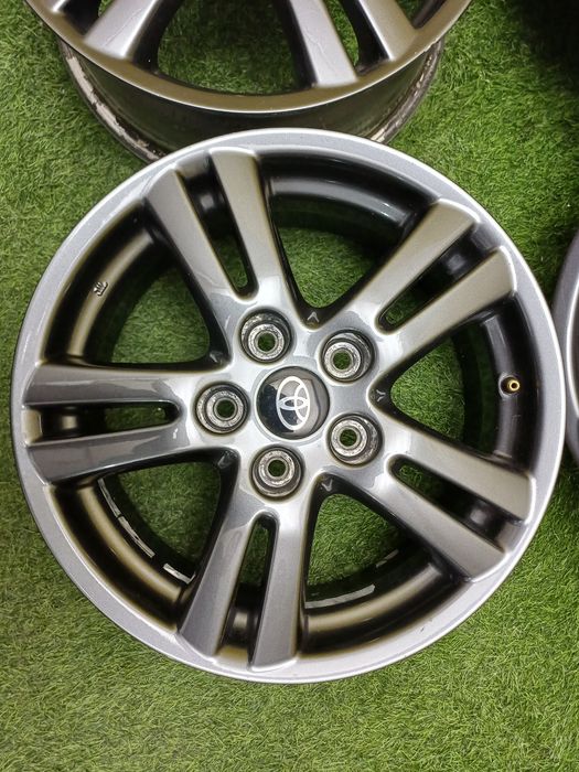 Диски R16 5x114.3 на Toyota и другие.