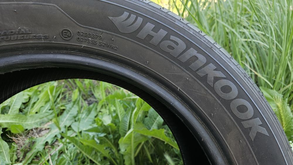 2бр гуми 215 55 17 дот 20 ханкок