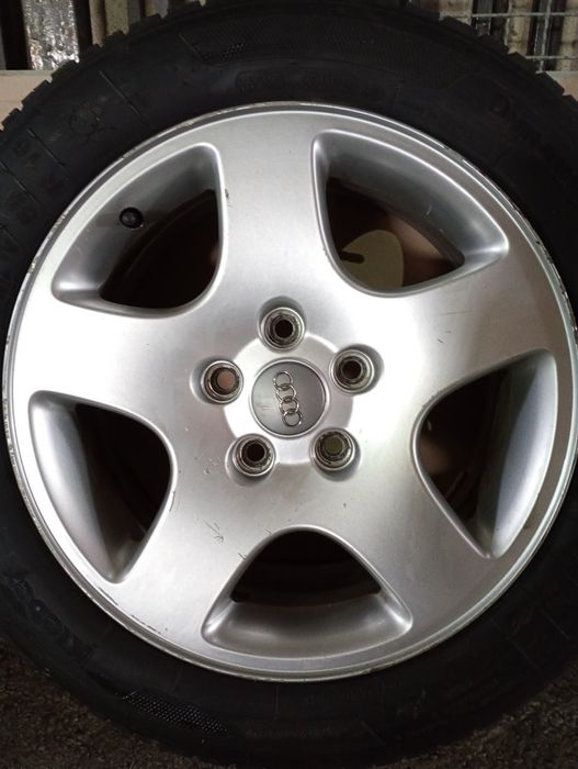 AUDI oригинални джанти със летни гуми 205/55/16 7J ET45 5x112 цо 56,6