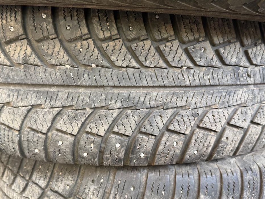 Продам резину 235/75 R15