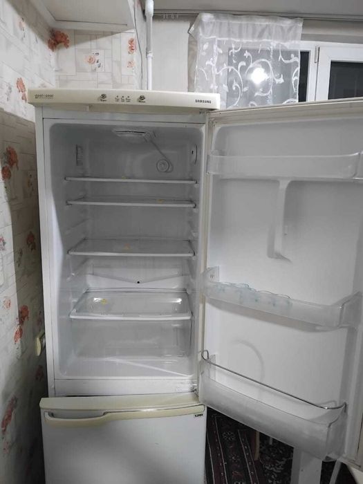 Холодильник Samsung бу