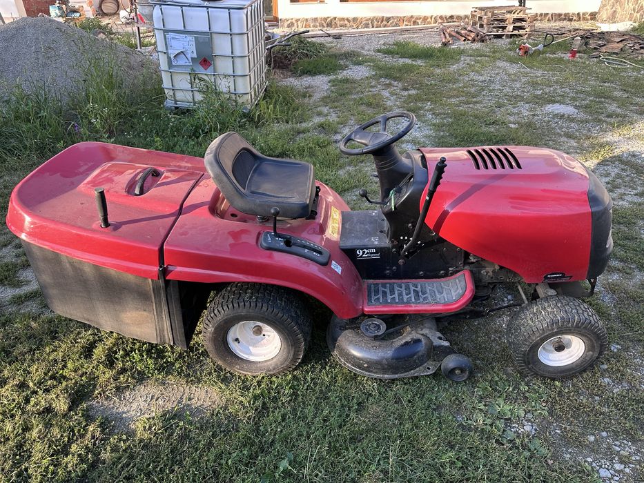 Tractoras de tuns gazon