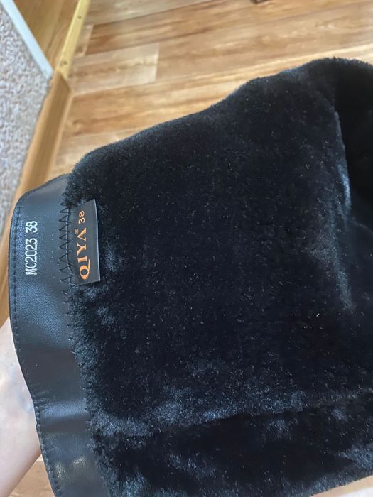 Замшевые сапоги продам