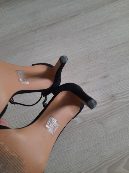 Pantofi eleganti cu toc marimea 39